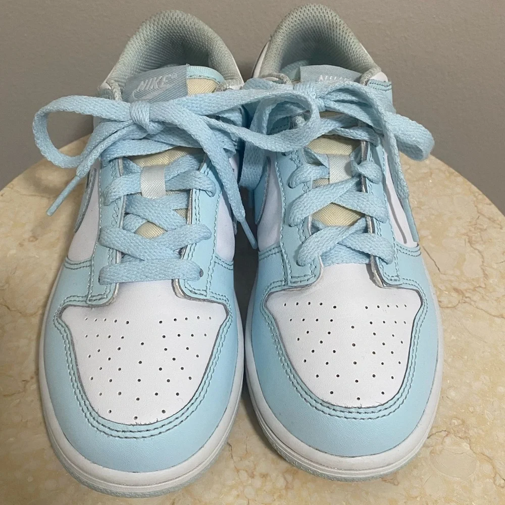 Nike Little Kid's  Dunk Low Blue and White Sneaker Size 2.5Y